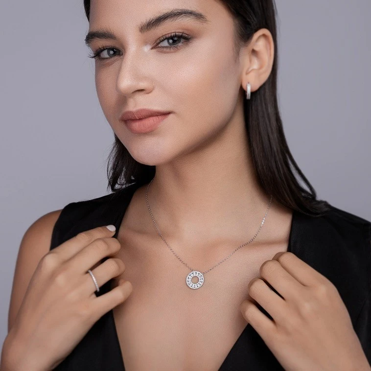 Esplendor infinito – Collar de moissanita con diseño móvil en plata S925 para mujer
