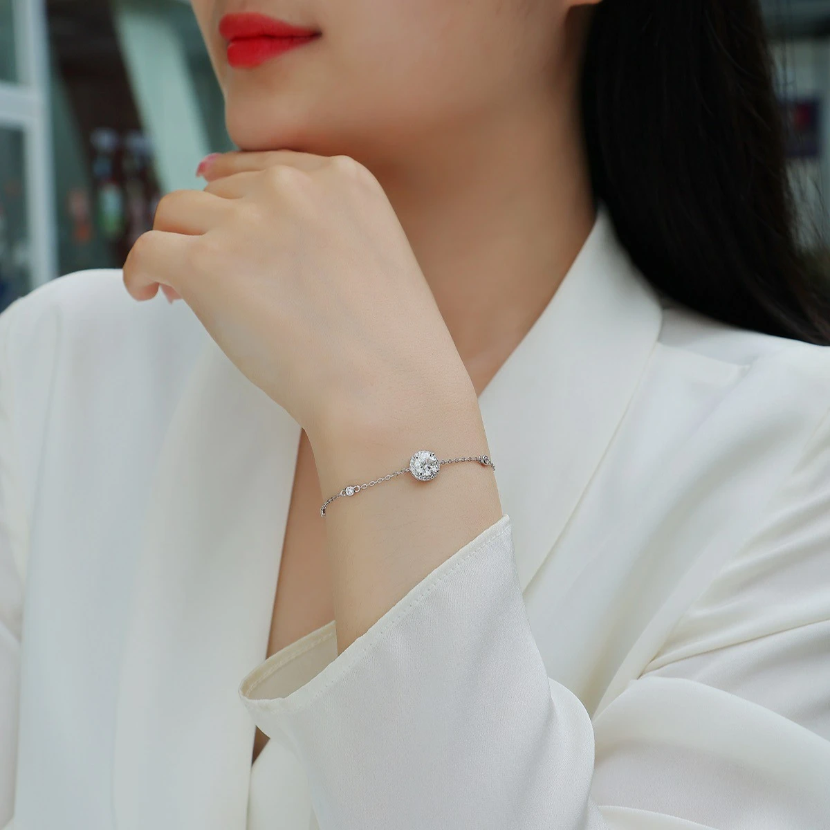 Brillo seguro – Brazalete ajustable de moissanita con cierre anticaída en plata S925