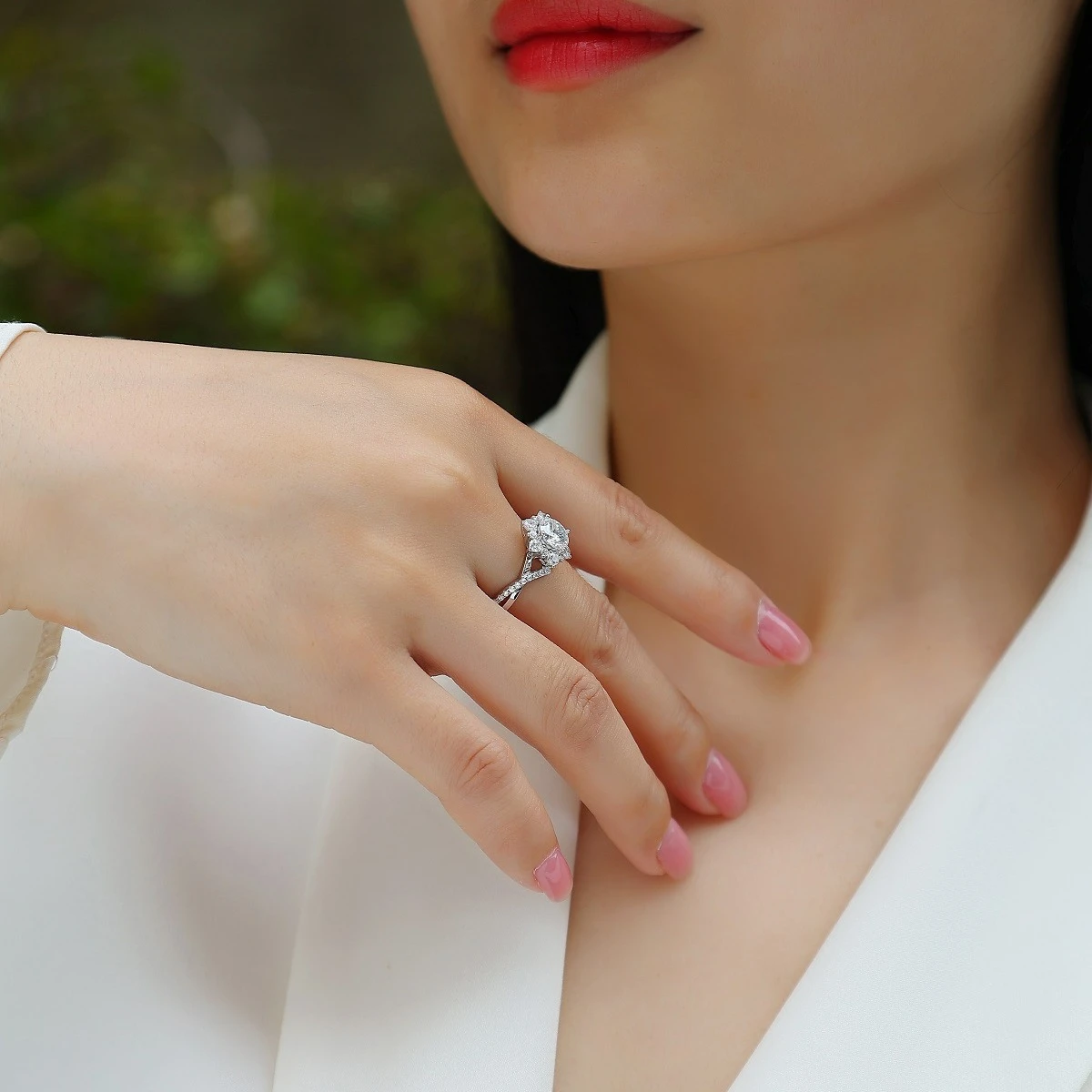 Elegancia atemporal – Anillo S925 con moissanita para cumpleaños