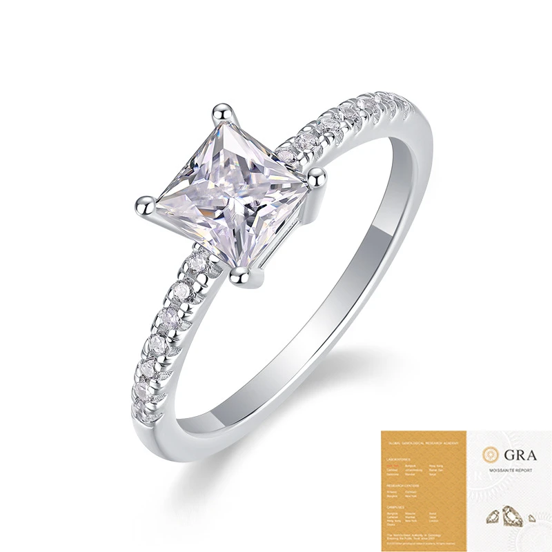 Esencia sofisticada – Anillo S925 con moissanita para aniversario